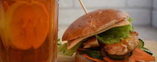 Шаг 11: чизбургера с курицей и домашней булочкой