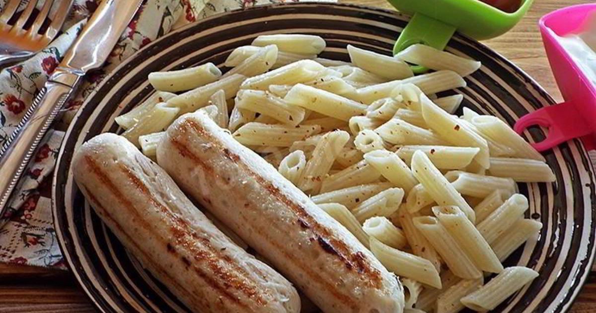 Сосиски фермерские. Сосиски из филе индейки. Диетические сосиски. Сосиски из курицы. Сосиски из филе индейки.