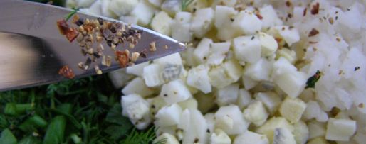 Шаг 5: фаршированных кальмаров с рисом и яйцом