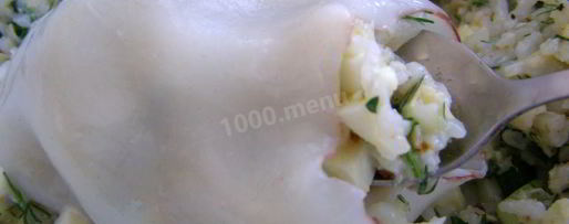 Шаг 7: фаршированных кальмаров с рисом и яйцом