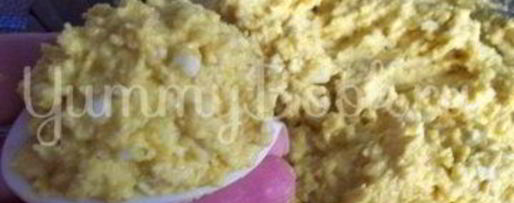 Шаг 6: фаршированных яиц икрой минтая