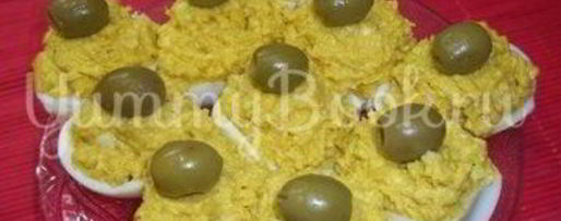 Шаг 7: фаршированных яиц икрой минтая