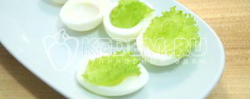 Шаг 5: фаршированных яиц на праздничный стол