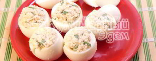 Шаг 5: фаршированных яиц привидения