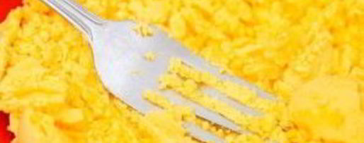 Шаг 1: фаршированных яиц с авокадо