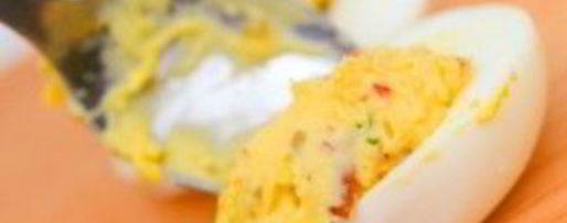 Шаг 4: фаршированных яиц с авокадо