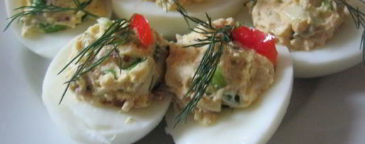 Шаг 4: фаршированных яиц с беконом