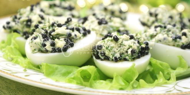 Рецепт фаршированных яиц с икорно-горчичной начинкой