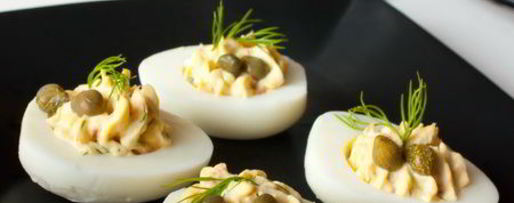 Шаг 4: фаршированных яиц с копченым лососем