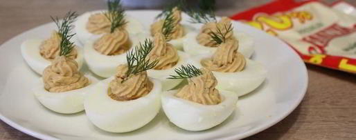 Шаг 7: фаршированных яиц с паштетом из индейки