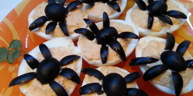 Рецепт яиц фаршированных паучки