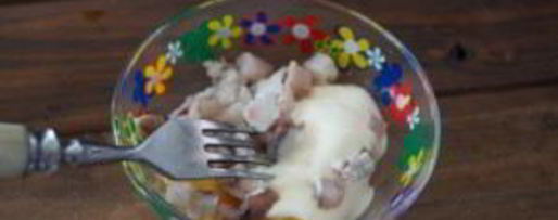 Шаг 1: яиц, фаршированных сельдью