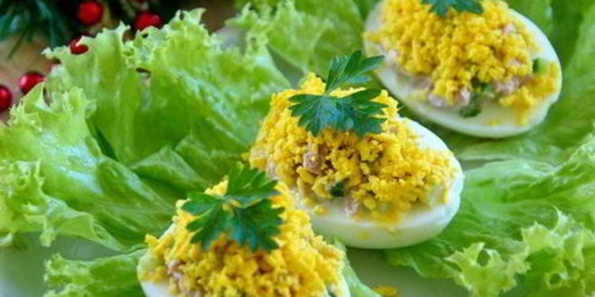 Рецепт яиц, фаршированных зеленым луком и тунцом