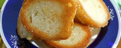 Шаг 1: чесночных гренков с помидорами и яично-огуречным салатом