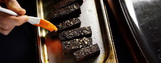 Шаг 3: чесночных гренков