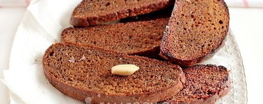 Шаг 6: гренков из черного хлеба с сыром и яйцом