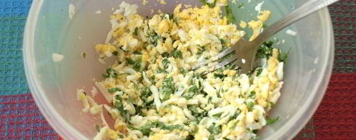 Шаг 1: гренков из ржаного хлеба с сельдью