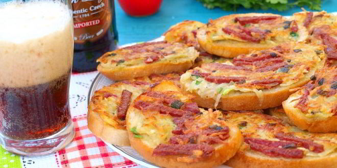 Рецепт гренков к пиву с колбасой