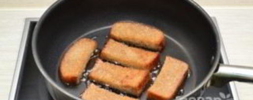 Шаг 2: гренков с чесноком и сыром