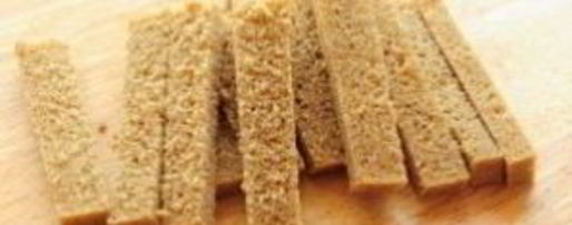 Шаг 1: гренков с чесноком и яйцом