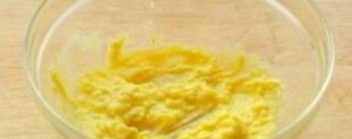 Шаг 5: гренков с чесноком и яйцом