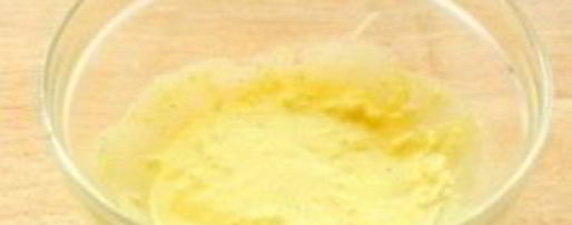 Шаг 6: гренков с чесноком и яйцом