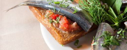 Шаг 7: гренков с килькой