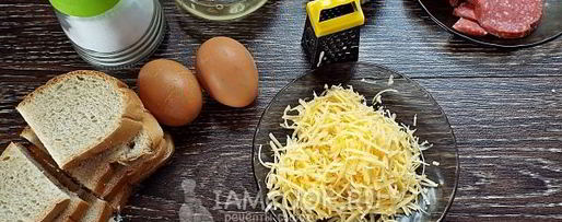 Шаг 3: гренков с колбасой и сыром на сковороде