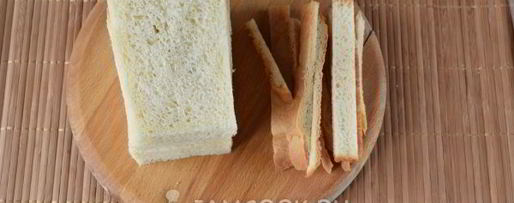 Шаг 7: гренков с крабово-креветочной пастой