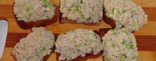 Шаг 7: гренков с курицей и чесноком