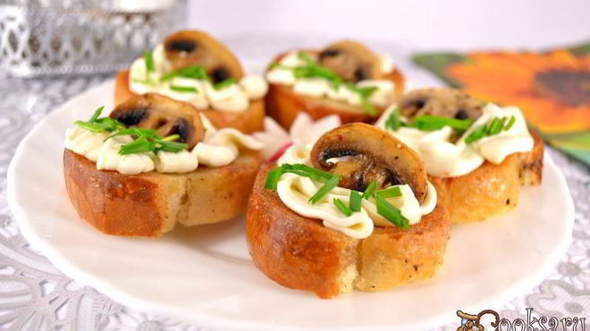 Рецепт Гренков с плавленным сыром и шампиньонами