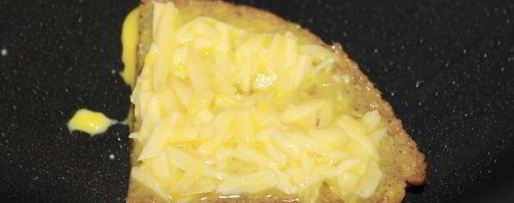 Шаг 5: гренков с сыром и чесноком