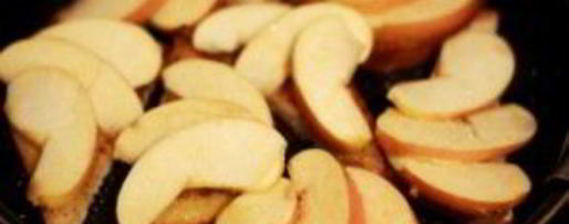 Шаг 4: гренков с яблоками