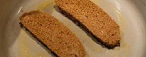 Шаг 2: гренков с яйцом и сыром