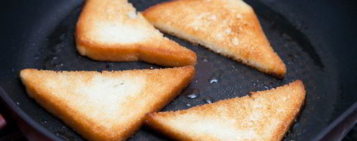 Шаг 3: гренков с яйцом