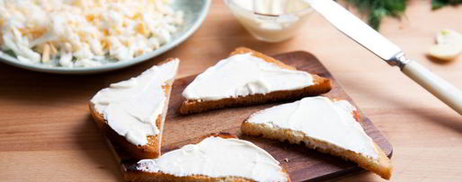 Шаг 6: гренков с яйцом