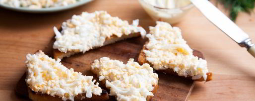 Шаг 8: гренков с яйцом