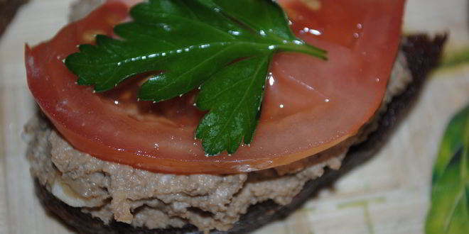 Рецепт пикантных гренков с печенью