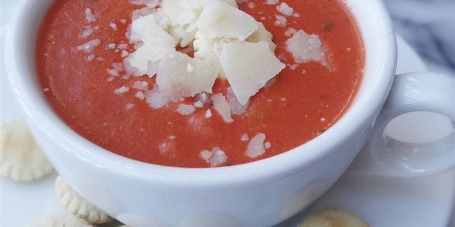 Рецепт томатного крема-супа и гренки с сыром бри