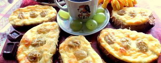 Шаг 8: запеченных гренков с творогом и виноградом