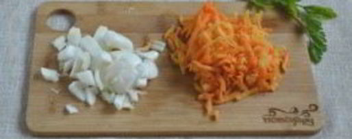 Шаг 1: икры кабачковой с перцем и помидорами