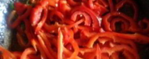 Шаг 4: икры кабачковой с томатной пастой и чесноком