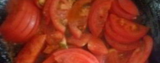 Шаг 5: икры кабачковой с томатной пастой и чесноком