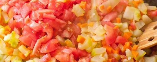 Шаг 7: кабачковой икры кусочками