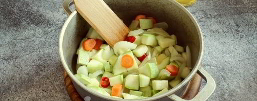 Шаг 7: кабачковой икры с чесноком