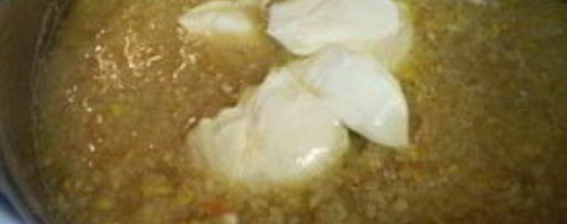 Шаг 4: кабачковой икры с майонезом и луком