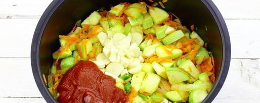 Шаг 4: кабачковой икры с перцем и луком