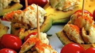 Рецепт Канапе из авокадо и сыра рокфор