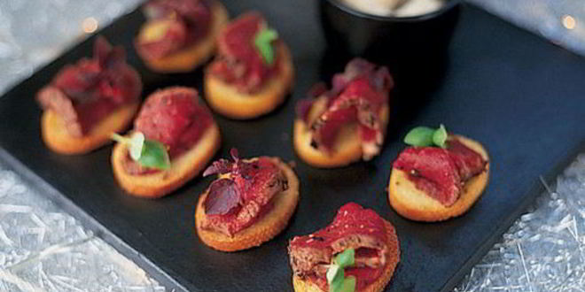 Рецепт канапе из говядины с хреном