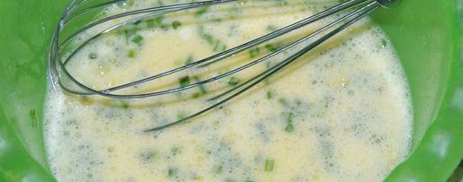 Шаг 2: канапе из омлета с творогом